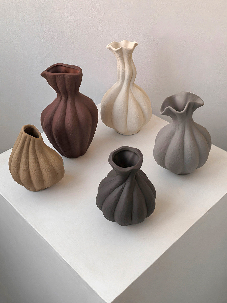 Rugo - Artistic Ceramic Vase