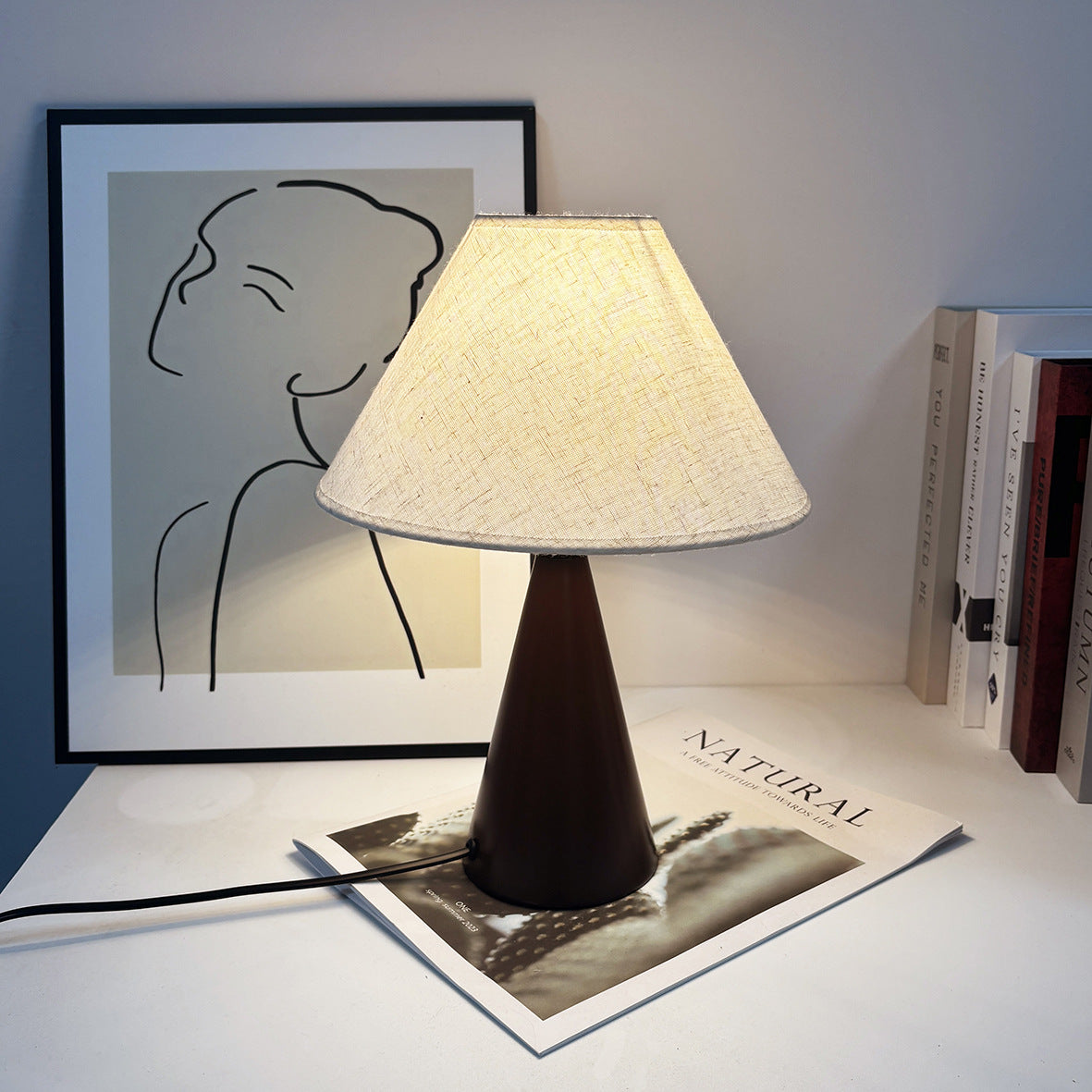 Qualita - Modern Table Lamp