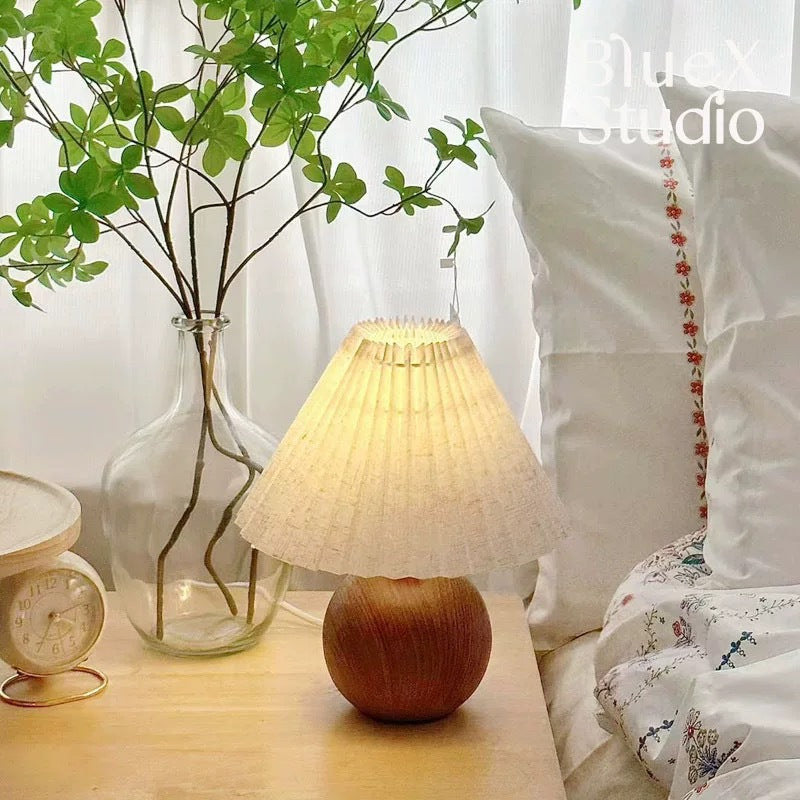 Elegano - Classic Table Lamp
