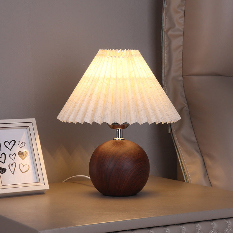 Elegano - Classic Table Lamp