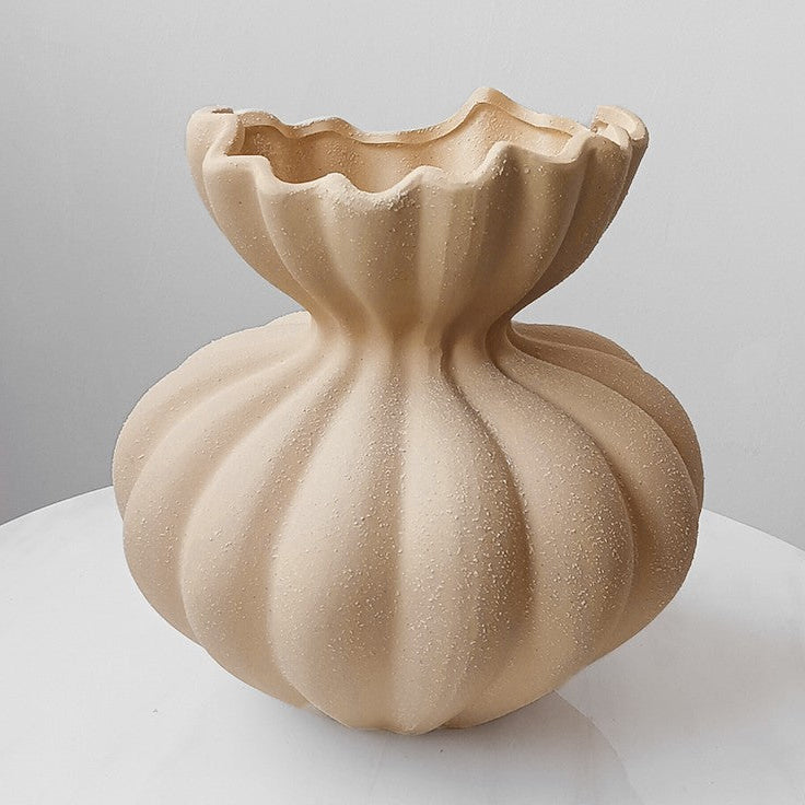 Olla - Artistic Ceramic Vase