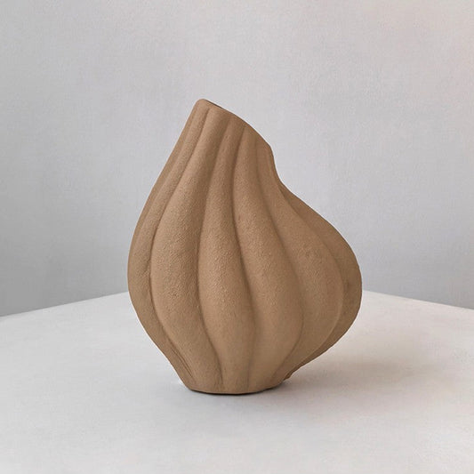 Concha - Artistic Ceramic Vase