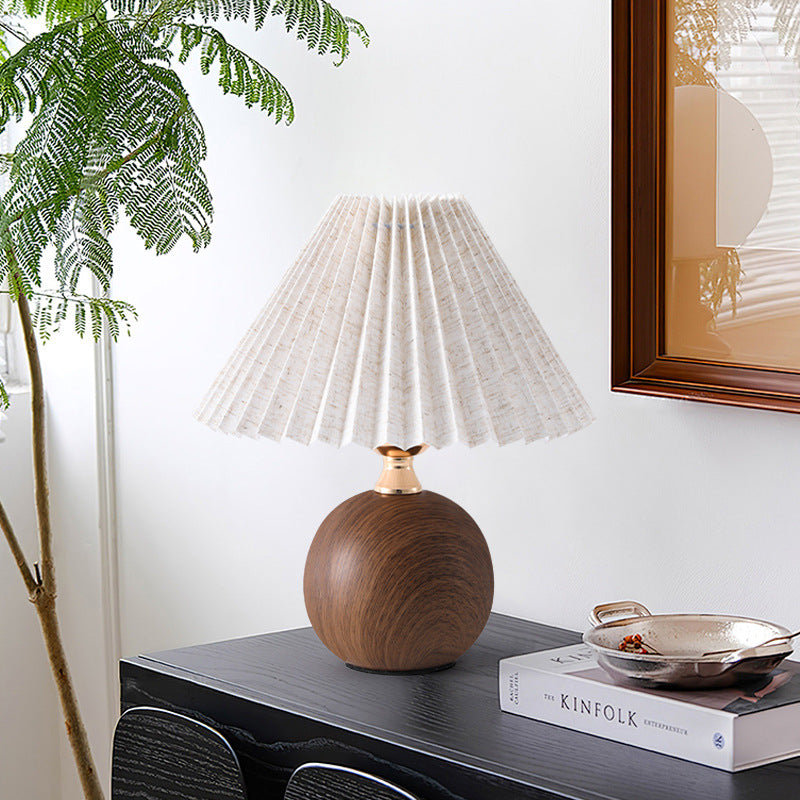 Elegano - Classic Table Lamp